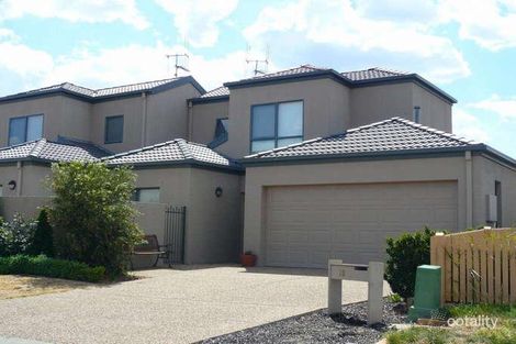 Property photo of 13 Palm Court Jerrabomberra NSW 2619