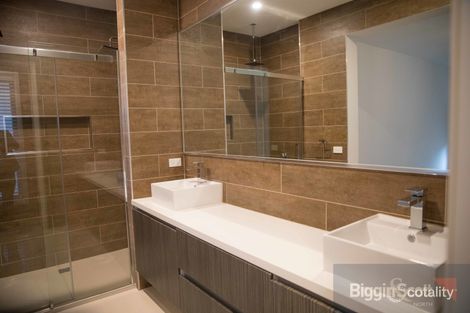 Property photo of 18 Montreal Circuit Craigieburn VIC 3064