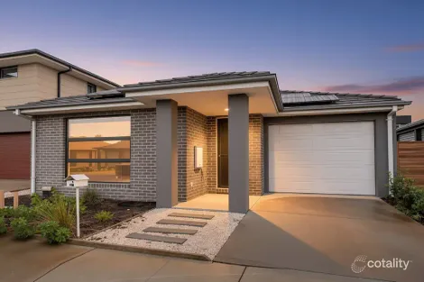 16 Scotland Cct, Cranbourne West, VIC 3977