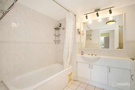 Property photo of 4/32 Park Avenue Auchenflower QLD 4066