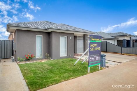 Property photo of 65 Caraleena Drive Tarneit VIC 3029