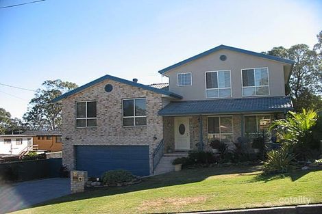 8 Halcyon St, Mannering Park, NSW 2259