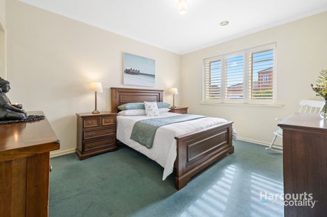 Property photo of 16 Broadhurst Way Caroline Springs VIC 3023