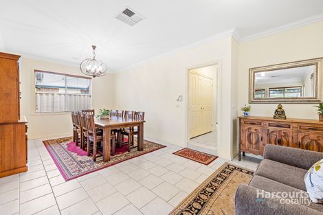 Property photo of 16 Broadhurst Way Caroline Springs VIC 3023