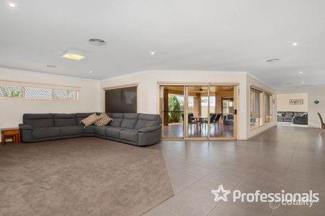 Property photo of 8 Kameel Drive Yarra Glen VIC 3775
