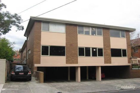 Property photo of 2/9 Tiuna Grove Elwood VIC 3184
