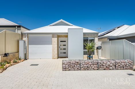 Property photo of 6 Limari Place Sinagra WA 6065