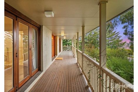 Property photo of 9 Kennedy Avenue Jerrabomberra NSW 2619
