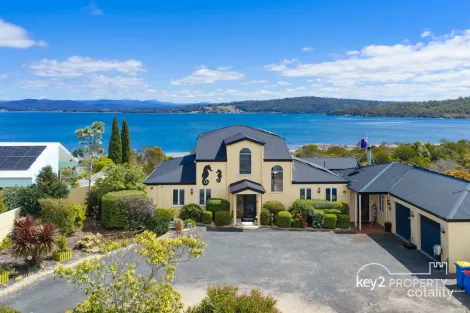 5 Luck Ct, Akaroa, TAS 7216