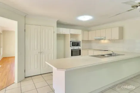 Property photo of 15 Dunoola Place Parkinson QLD 4115