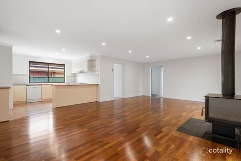 Property photo of 19 Wood Grove Burnside VIC 3023