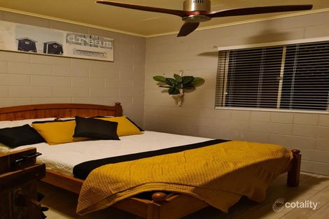 Property photo of 25 Nicklin Street Moura QLD 4718