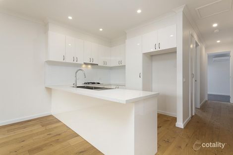 Property photo of 2/82 Tyler Street Reservoir VIC 3073