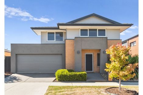 32b Green Gully Rd, Clyde, VIC 3978