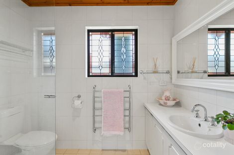 Property photo of 17 Haven Road Aberfoyle Park SA 5159