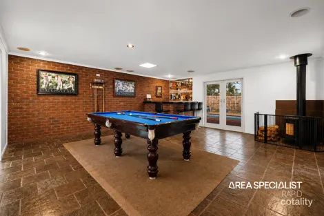 Property photo of 31 Strong Drive Hampton Park VIC 3976