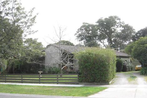 32 Ambleside Cres, Berwick, VIC 3806