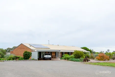 62 AITKEN AVE, DONALD, VIC 3480