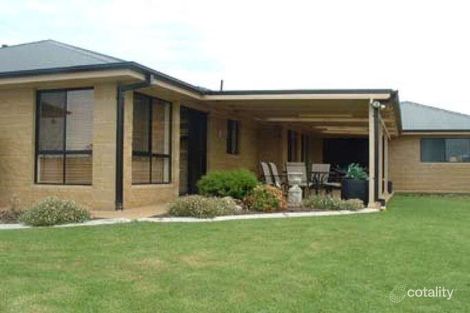 Property photo of 39 Stirling Boulevard Tatton NSW 2650