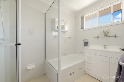 Property photo of 2/10 Wallaby Street Blackwall NSW 2256