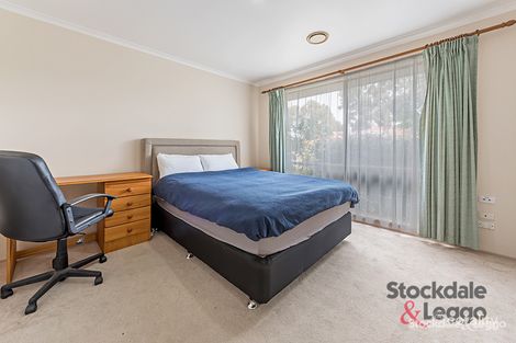 Property photo of 67 Yarcombe Crescent Craigieburn VIC 3064