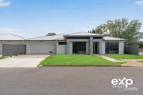 46 LAMORNA PDE, PARAFIELD GARDENS, SA 5107