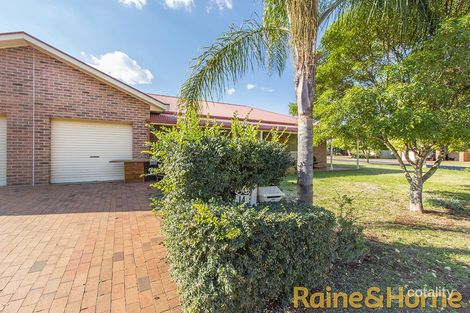 Property photo of 14 Falconer Way Dubbo NSW 2830