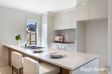 Property photo of 33 Reflection Drive Wantirna South VIC 3152