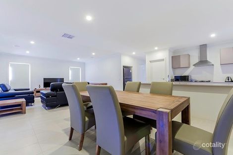 Property photo of 4 Weston Street Keysborough VIC 3173