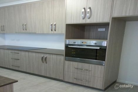 Property photo of 2/30 Primavera Boulevard Beaconsfield QLD 4740