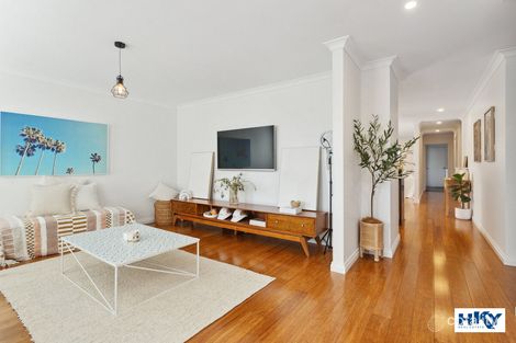 Property photo of 35 Summerville Boulevard Caversham WA 6055