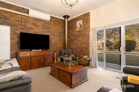 Property photo of 34 Lipp Road East Greenmount QLD 4359