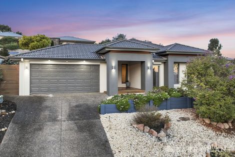 Property photo of 17 Kensington Square Drouin VIC 3818
