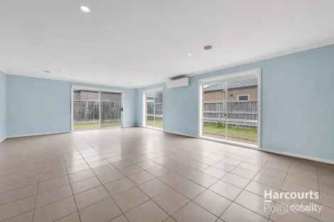 Property photo of 11 Shiraz Crescent Point Cook VIC 3030