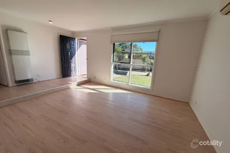 Property photo of 8 Fordholm Road Hampton Park VIC 3976