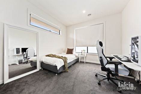 Property photo of 9 Grasslands Loop Keysborough VIC 3173