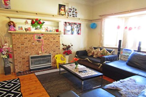 Property photo of 1/4 Kenilworth Street Reservoir VIC 3073