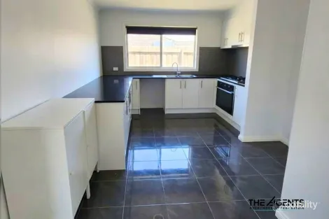 Property photo of 20 Buscombe Crescent Drouin VIC 3818