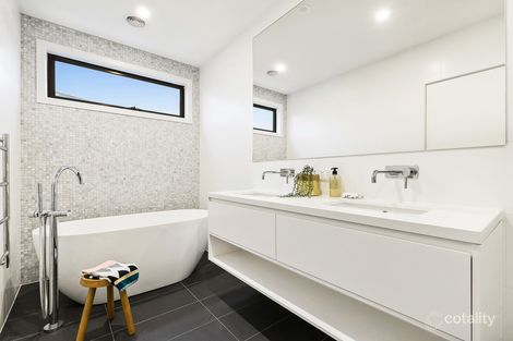 Property photo of 1/9 Amelia Crescent Doncaster East VIC 3109