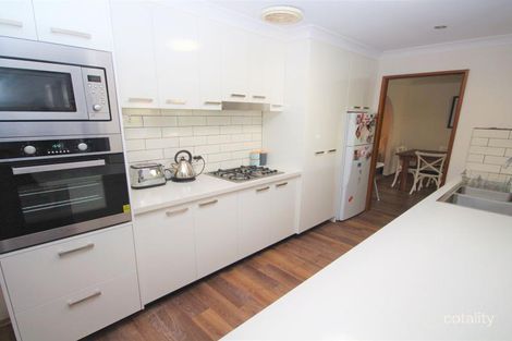 Property photo of 5 Jasmin Crescent Lake Albert NSW 2650