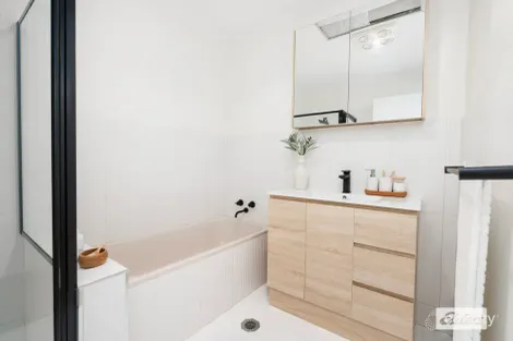 Property photo of 4/945 Fairview Drive North Albury NSW 2640