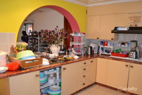 Property photo of 34 Corinda Street St Johns Park NSW 2176
