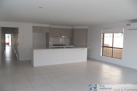 Property photo of 10 Solar Close Cranbourne East VIC 3977