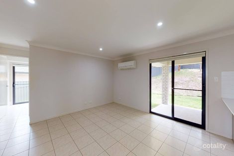 Property photo of 7 Shirara Close Cameron Park NSW 2285