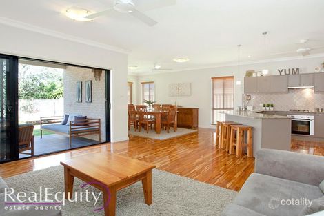 Property photo of 30 Sammut Crescent Chipping Norton NSW 2170