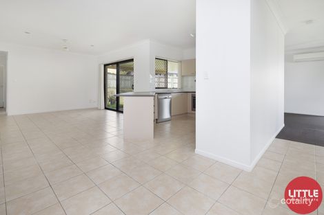 Property photo of 18 Hill End Avenue Hillcrest QLD 4118