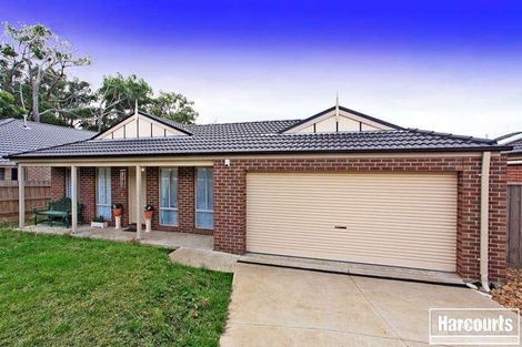 24 Johnsons Pl, Pakenham, VIC 3810