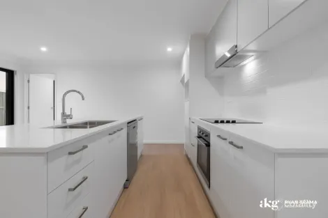 Property photo of 39 Tamarind Crescent Park Ridge QLD 4125