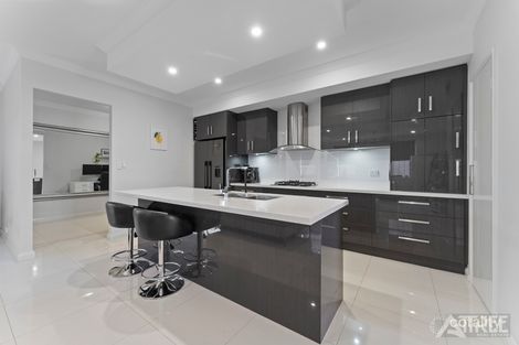 Property photo of 10 Loseto Link Piara Waters WA 6112