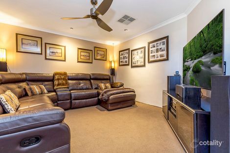 Property photo of 33 Babbler Turn Bennett Springs WA 6063